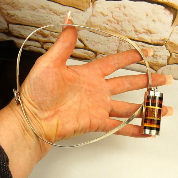 HUGE MULTI Amber PENDANT Set In 925 Silver and Placed On 925 Wide Omega Wire - Picture 8 of 11